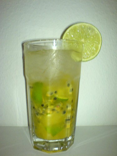 Passionfruit Caipi